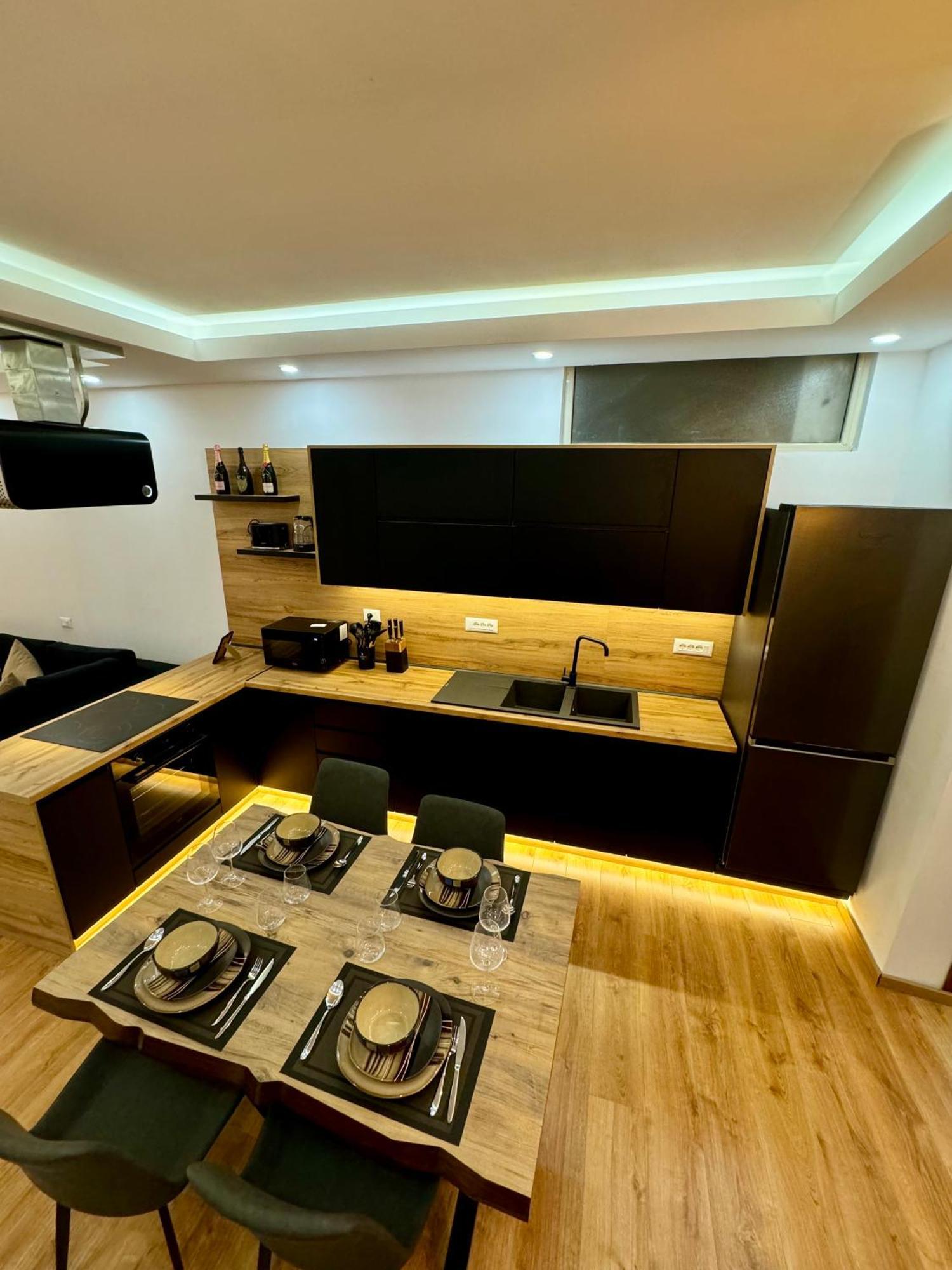 Luxury Central Baba Apartment Shkodër Exterior foto